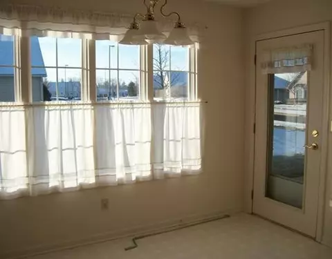 522 Lancaster Ct, Saline, MI 48176 photo 7