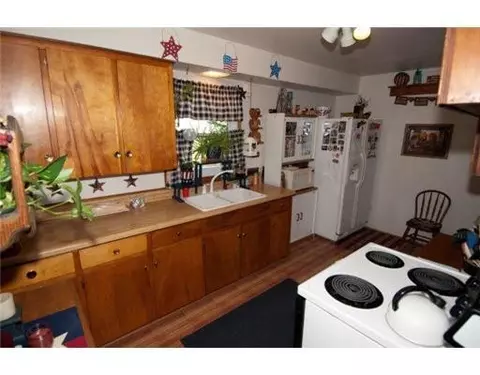 9575 Huron River Dr, Dexter, MI 48130 photo 2