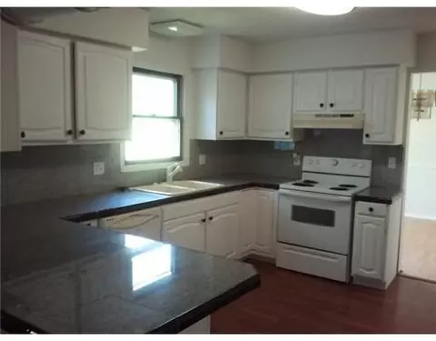 8630 Warner, Saline, MI 48176 photo 2