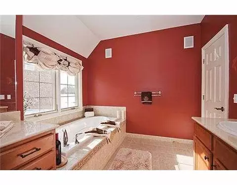 888 Eagle Ave, Ann Arbor, MI 48103 photo 15