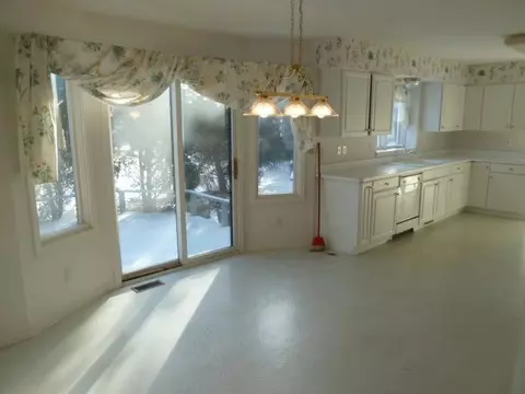 4826 Gifford Ct, Ann Arbor, MI 48103 photo 9