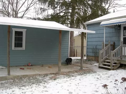 1049 Pine Tree Dr, Ann Arbor, MI 48103 photo 2