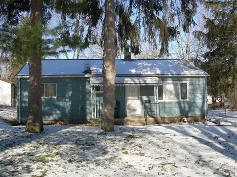 1049 Pine Tree Dr, Ann Arbor, MI 48103 photo 1