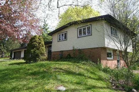 3546 W Pineview Dr, Dexter, MI 48130 photo 1