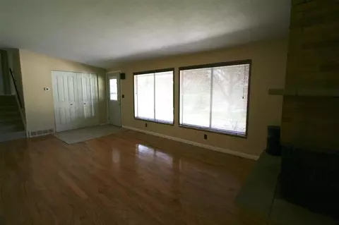3546 W Pineview Dr, Dexter, MI 48130 photo 2