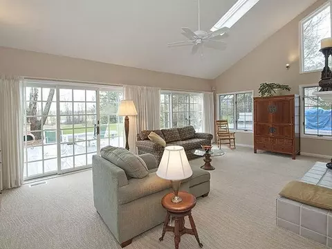 5884 Bellwether Dr, Saline, MI 48176 photo 10