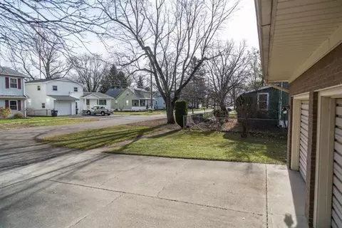 12877 Matthews St, Carleton, MI 48117 photo 36