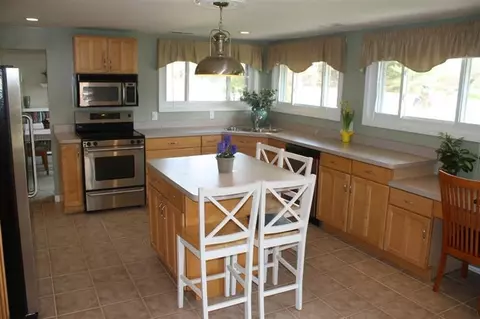 1574 Willis, Saline, MI 48176 photo 3