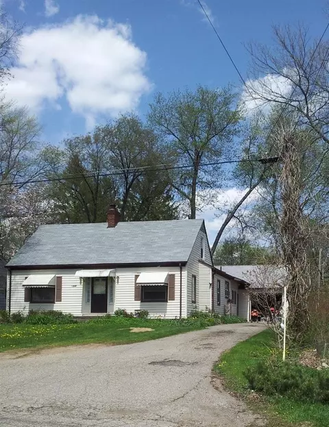 7540 Forest St, Dexter, MI 48130 photo 2