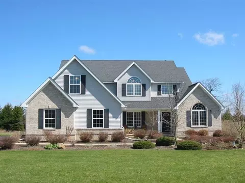 7517 N Pinefield Dr, Dexter, MI 48130 photo 1