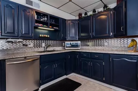 871 N Maple Rd, Ann Arbor, MI 48103 photo 8