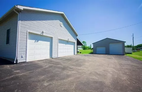 16163 Murray Rd, Byron, MI 48418 photo 2