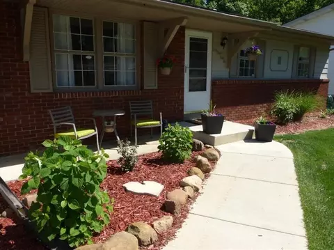 3856 Deerfield, Jackson, MI 49203 photo 2