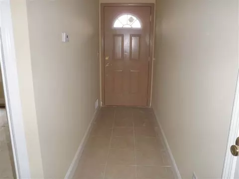 7640 El Cajon, Jackson, MI 49201 photo 2