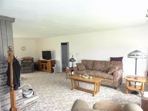 318 E Henry St, Saline, MI 48176 photo 5