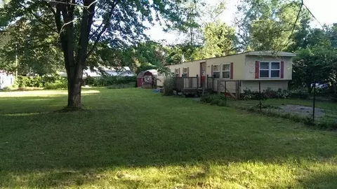 9395 Stetler Dr, Jackson, MI 49201 photo 2