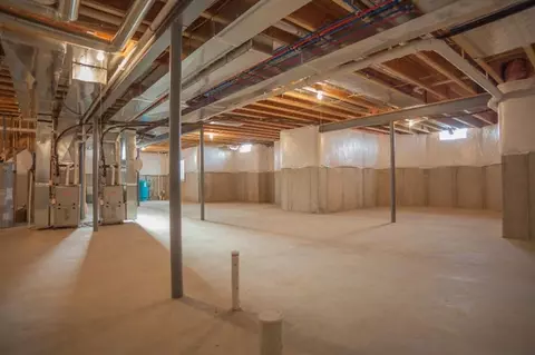 2060 Hackamore Dr, Ann Arbor, MI 48103 photo 33
