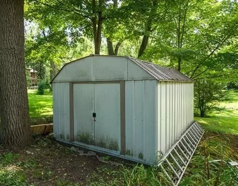 13995 Aberdeen, Gregory, MI 48137 photo 8