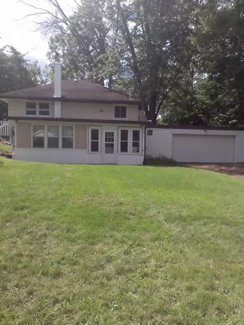 206 Comstock, Jackson, MI 49203 photo 1