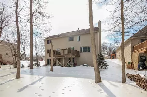 2040 Chestnut Cres, Saline, MI 48176 photo 3