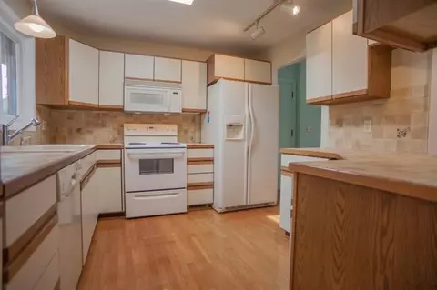 2016 Brampton Ct, Ann Arbor, MI 48103 photo 7