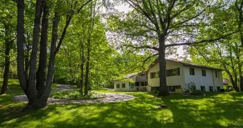 3230 Brighton Rd, Howell, MI 48843 photo 2