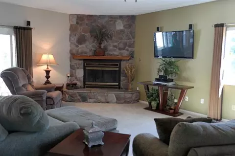 9672 Huron River Dr, Dexter, MI 48130 photo 3