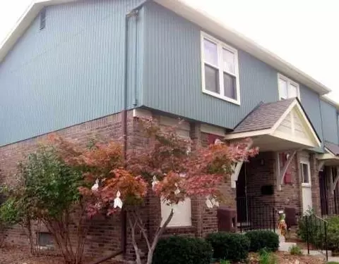 219 N Maple Rd, Saline, MI 48176