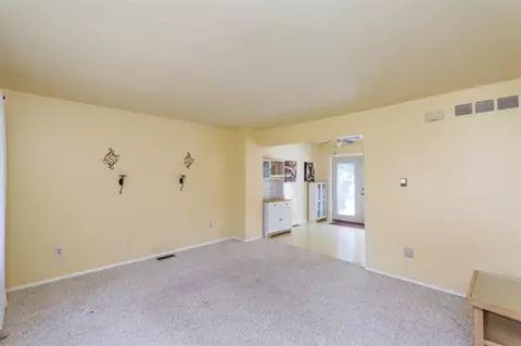 103 Sheffield Dr, Saline, MI 48176 photo 6