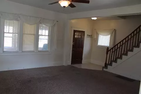 435 Madison, Jackson, MI 49202 photo 2