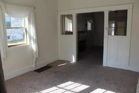 435 Madison, Jackson, MI 49202 photo 4
