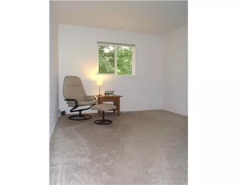 714 Sciomeadows Dr, Ann Arbor, MI 48103 photo 8