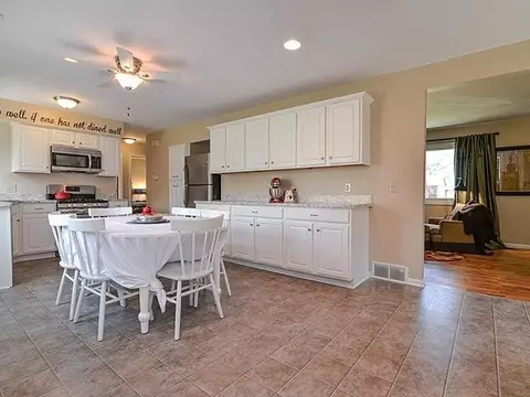 1015 Watson Dr, Saline, MI 48176 photo 9