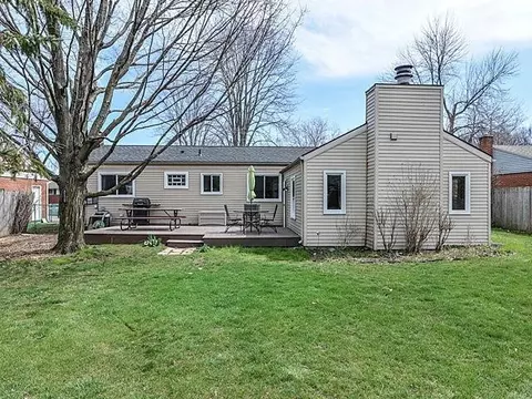 1015 Watson Dr, Saline, MI 48176 photo 3