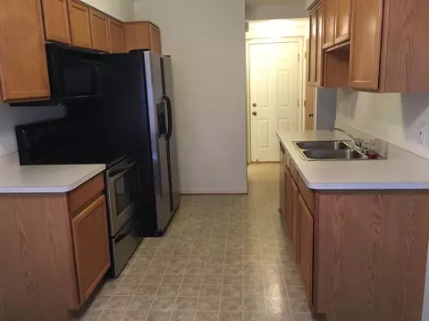 153 Commons Cir, Saline, MI 48176 photo 5