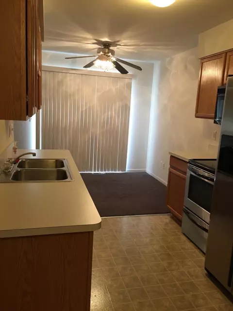 153 Commons Cir, Saline, MI 48176 photo 6
