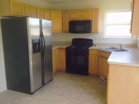 39377 Commons Dr, Romulus, MI 48174 photo 3