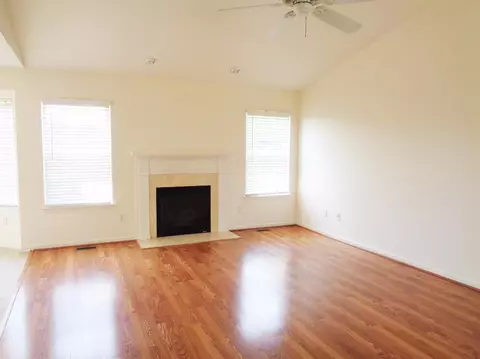 39377 Commons Dr, Romulus, MI 48174 photo 6