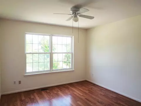 39377 Commons Dr, Romulus, MI 48174 photo 7