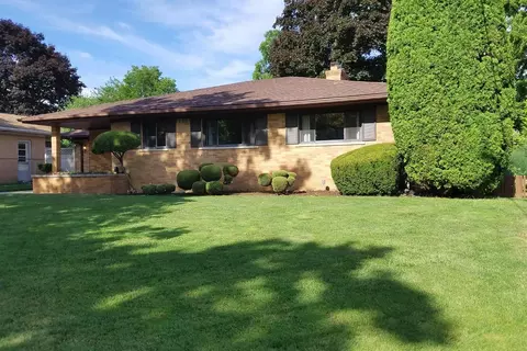 1224 Van Dusen Dr, Ann Arbor, MI 48103 photo 1