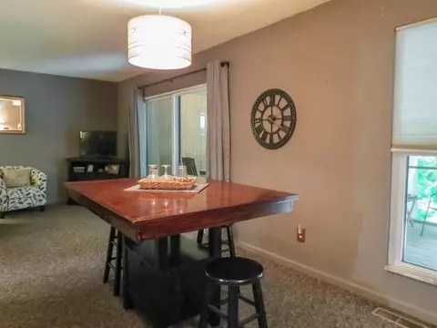 404 Hermitage Dr, Tecumseh, MI 49286 photo 7