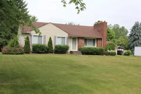 9090 Gotts Ct, Willis, MI 48191 photo 3