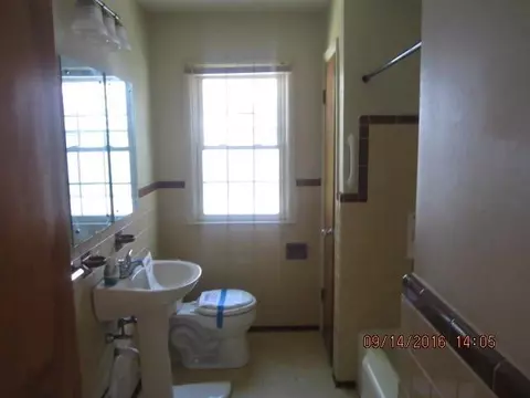 1014 Union St, Jackson, MI 49203 photo 7
