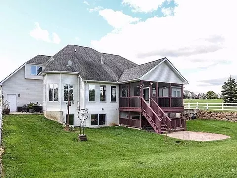 8382 Trail Rdg, Dexter, MI 48130 photo 3