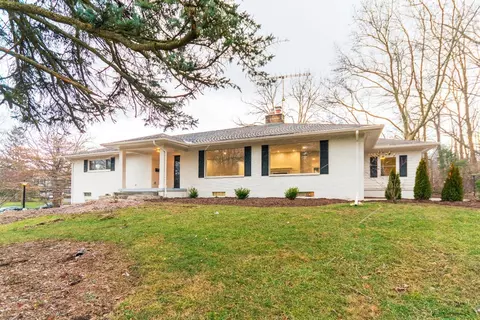 2460 Devonshire Rd, Ann Arbor, MI 48104 photo 2