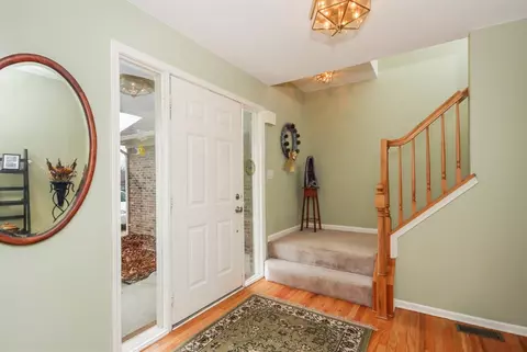 239 Cloverleaf Ct, Ann Arbor, MI 48103 photo 3