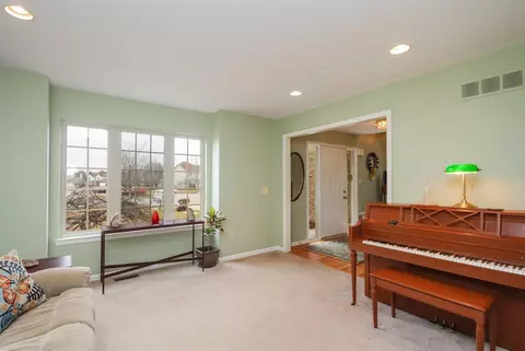 239 Cloverleaf Ct, Ann Arbor, MI 48103 photo 5