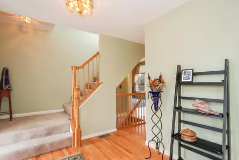 239 Cloverleaf Ct, Ann Arbor, MI 48103 photo 2