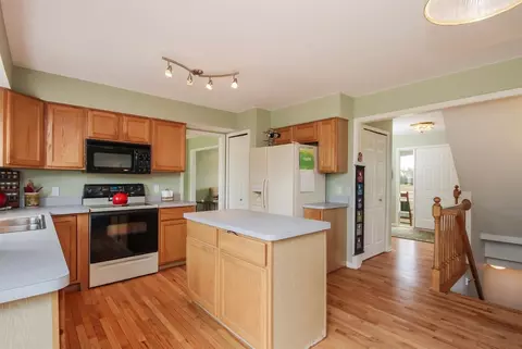 239 Cloverleaf Ct, Ann Arbor, MI 48103 photo 10