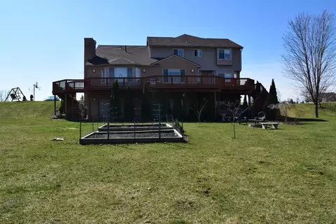 422 Sydney Dr, Saline, MI 48176 photo 4